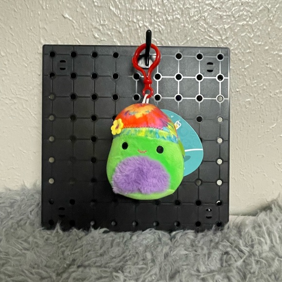 Squishmallow Garo Blacklight Mushroom Clip - Picture 5 of 5